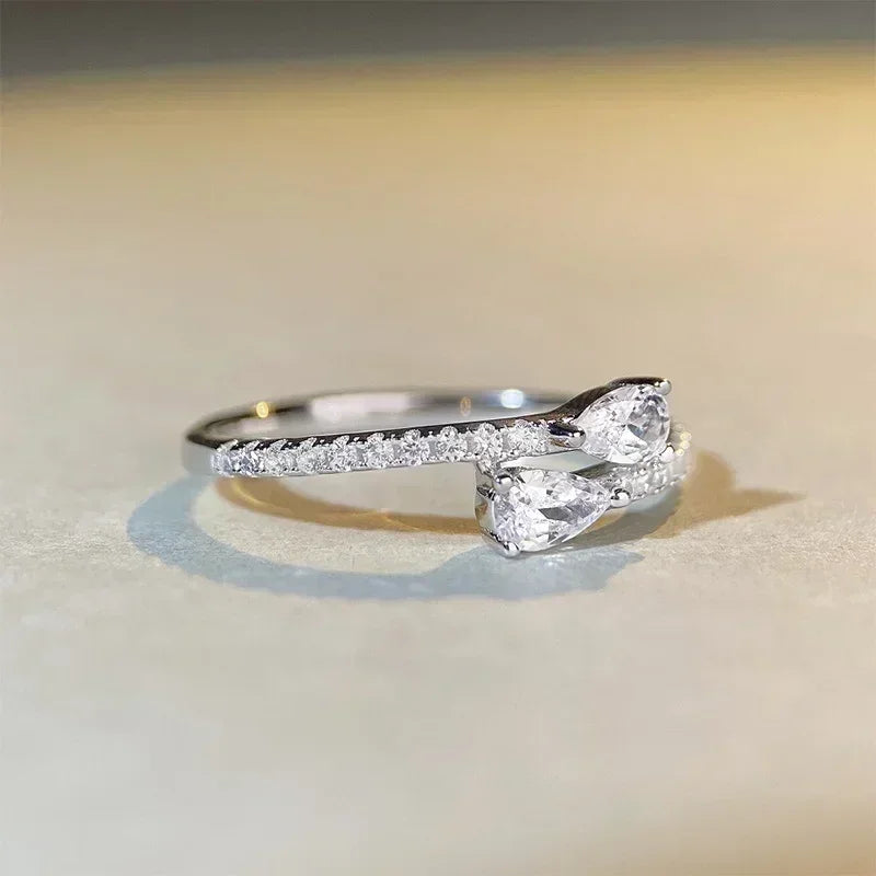 2025 New Shiny Zircon Ring Engagement Ceremony Women's Accessories Wedding Fashion  Jewelry Simple  Wholesale
