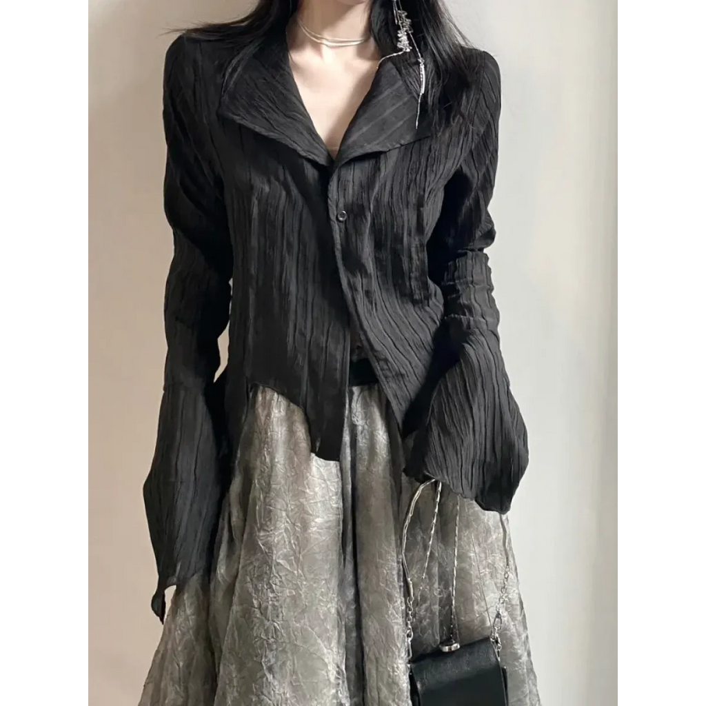 Black Pleated Gothic Harajuku Blouse – Button-Up Long Sleeve